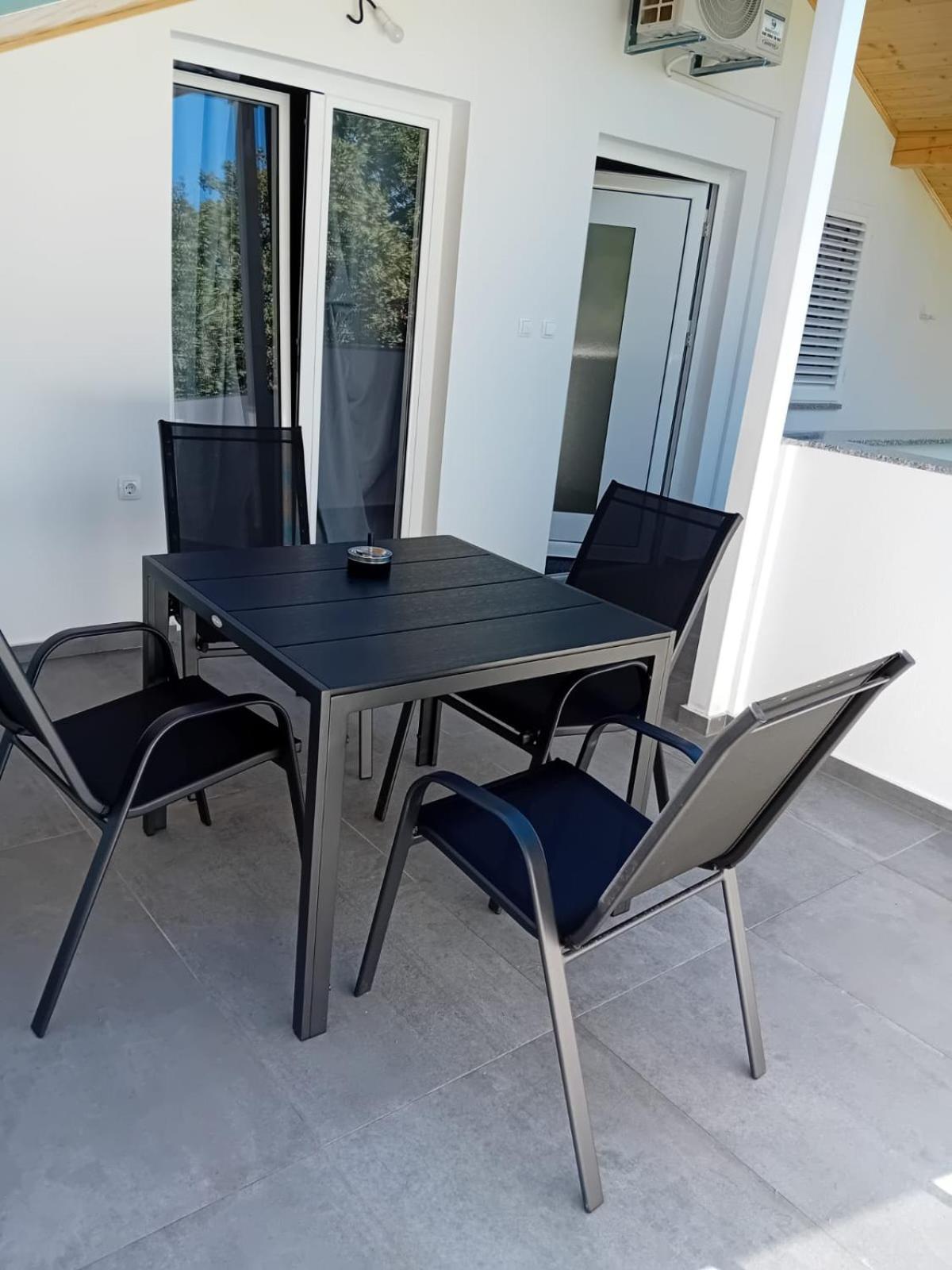 Apartment Mrkic Biograd Na Moru Exterior foto