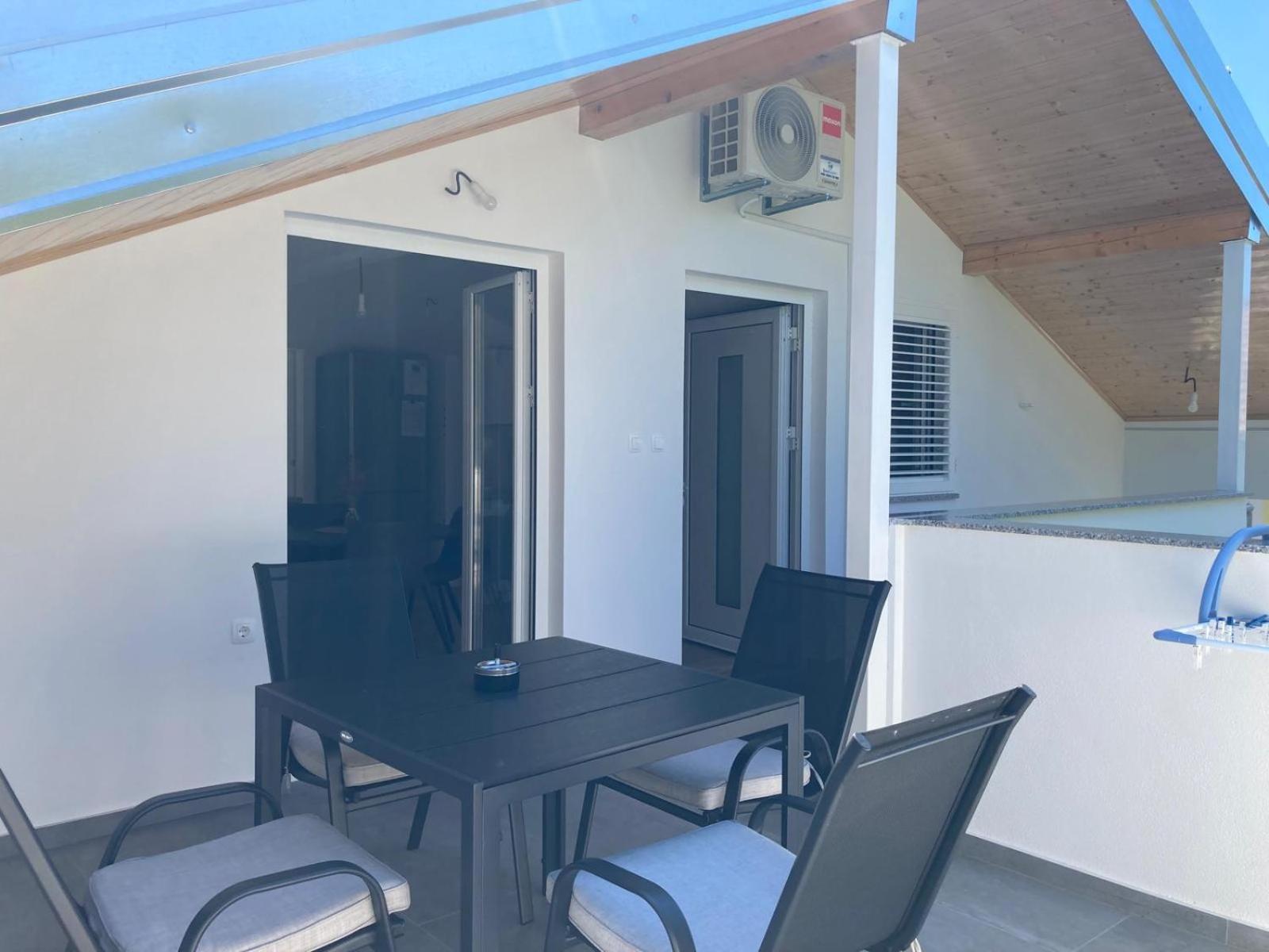 Apartment Mrkic Biograd Na Moru Exterior foto