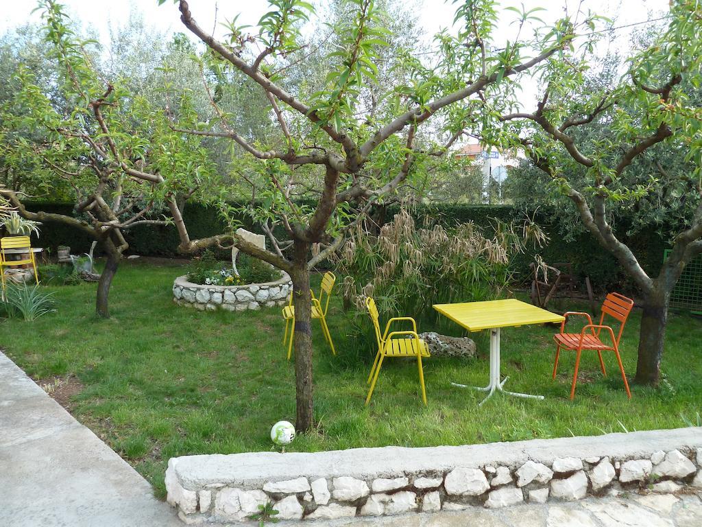 Apartment Mrkic Biograd Na Moru Exterior foto