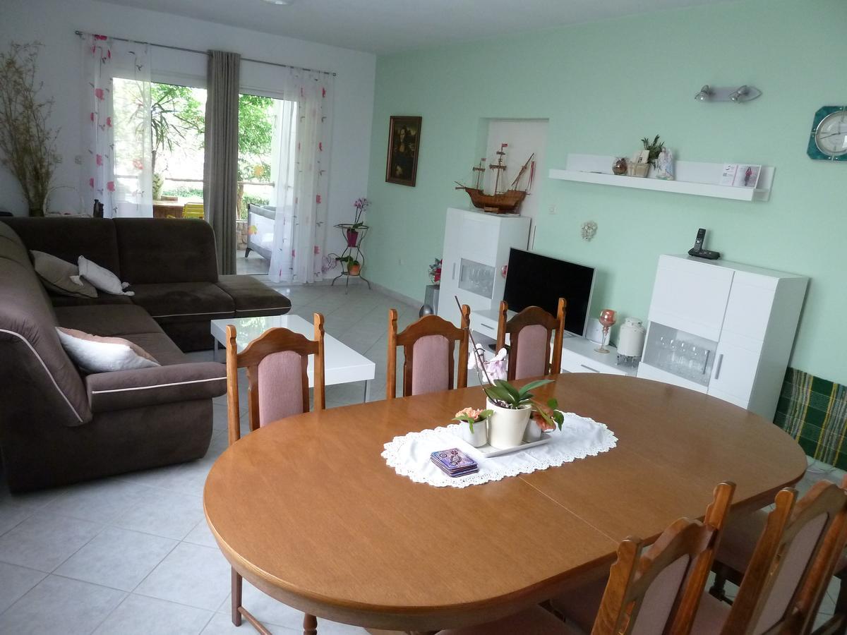 Apartment Mrkic Biograd Na Moru Exterior foto